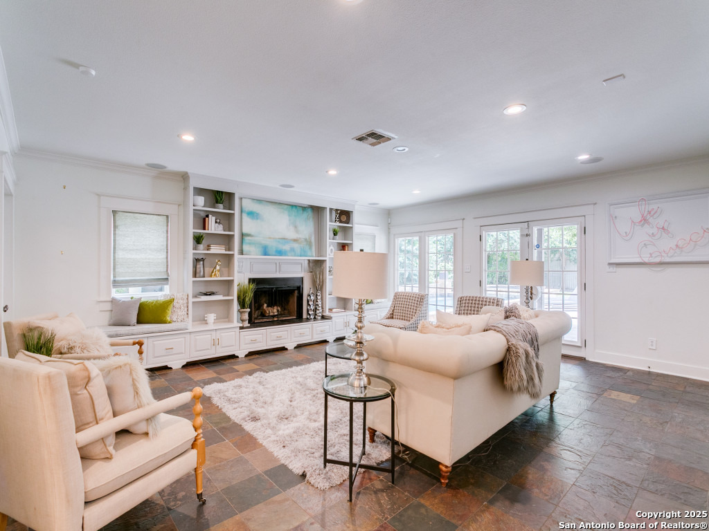 204 Parklane