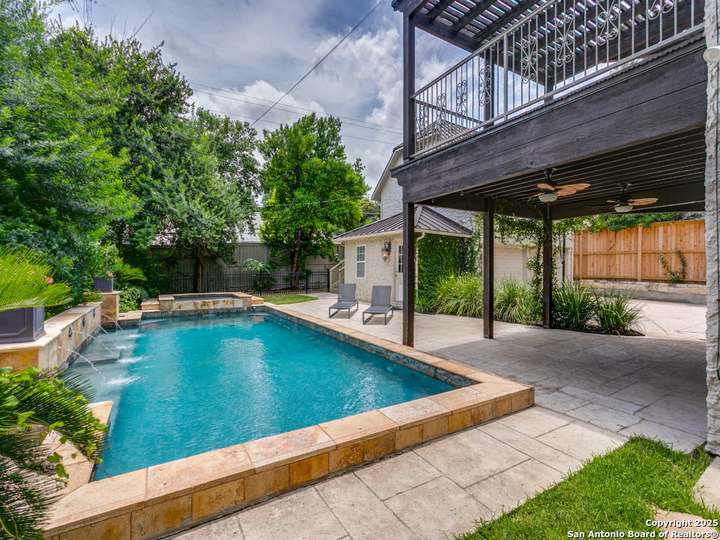 204 Parklane
