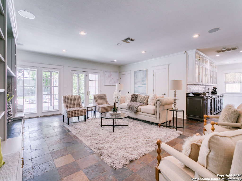 204 Parklane