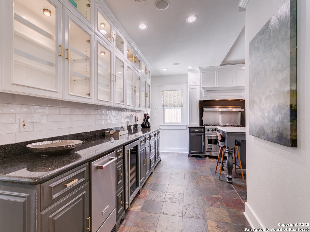 204 Parklane