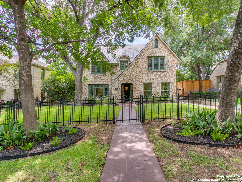 204 Parklane