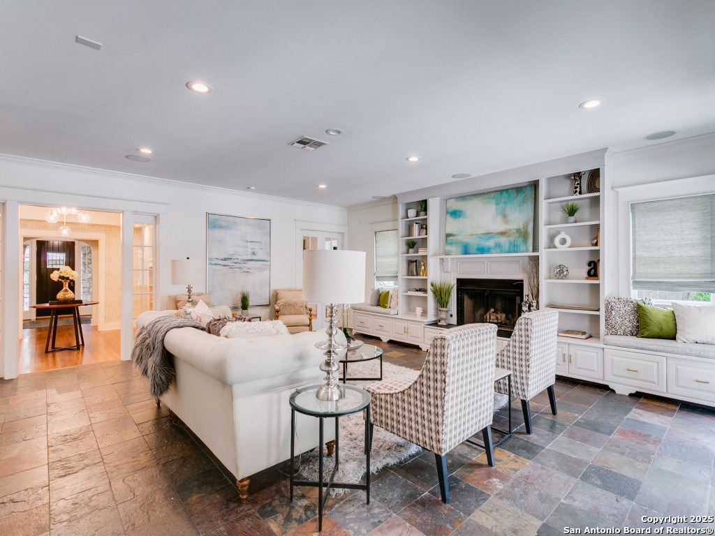 204 Parklane