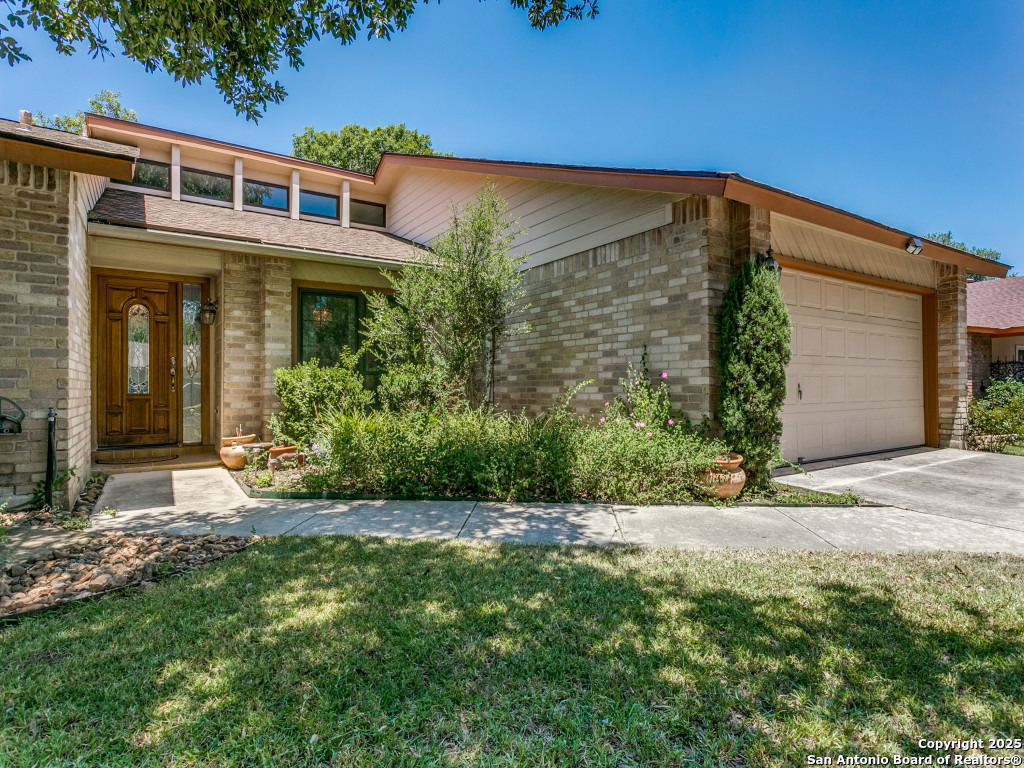 14015 Boulder Oaks