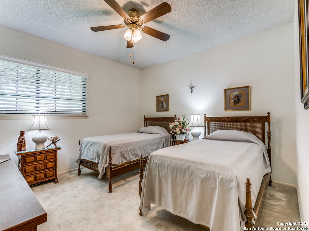 14015 Boulder Oaks