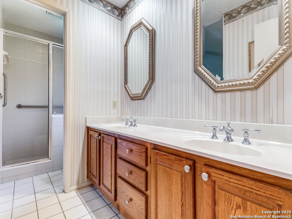 14015 Boulder Oaks