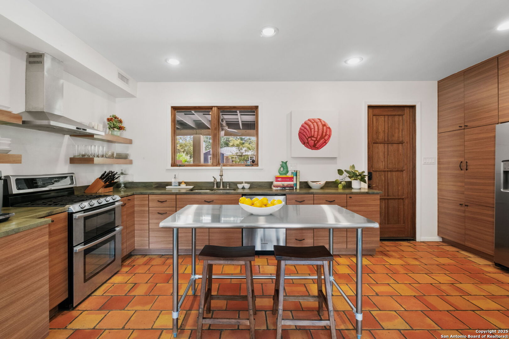 531 ELMHURST AVE