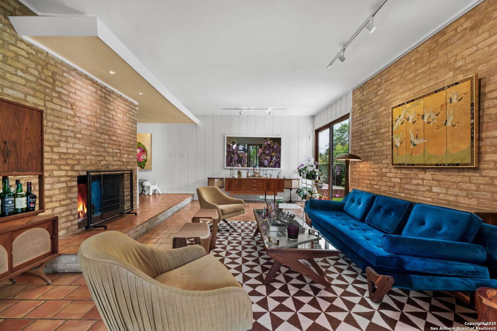 531 ELMHURST AVE