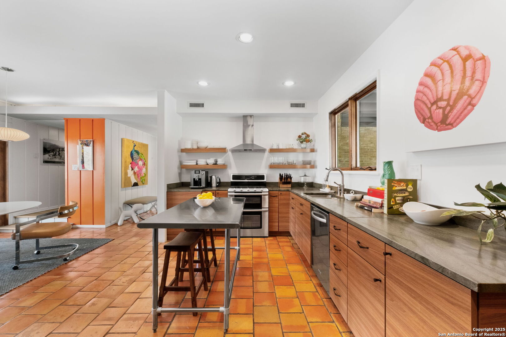 531 ELMHURST AVE