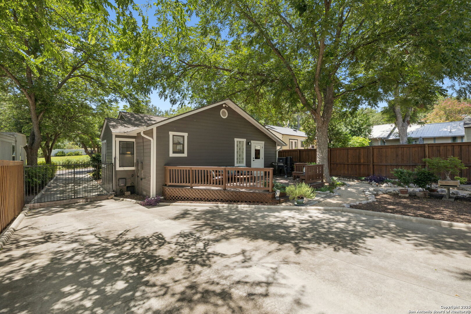307 Redwood
