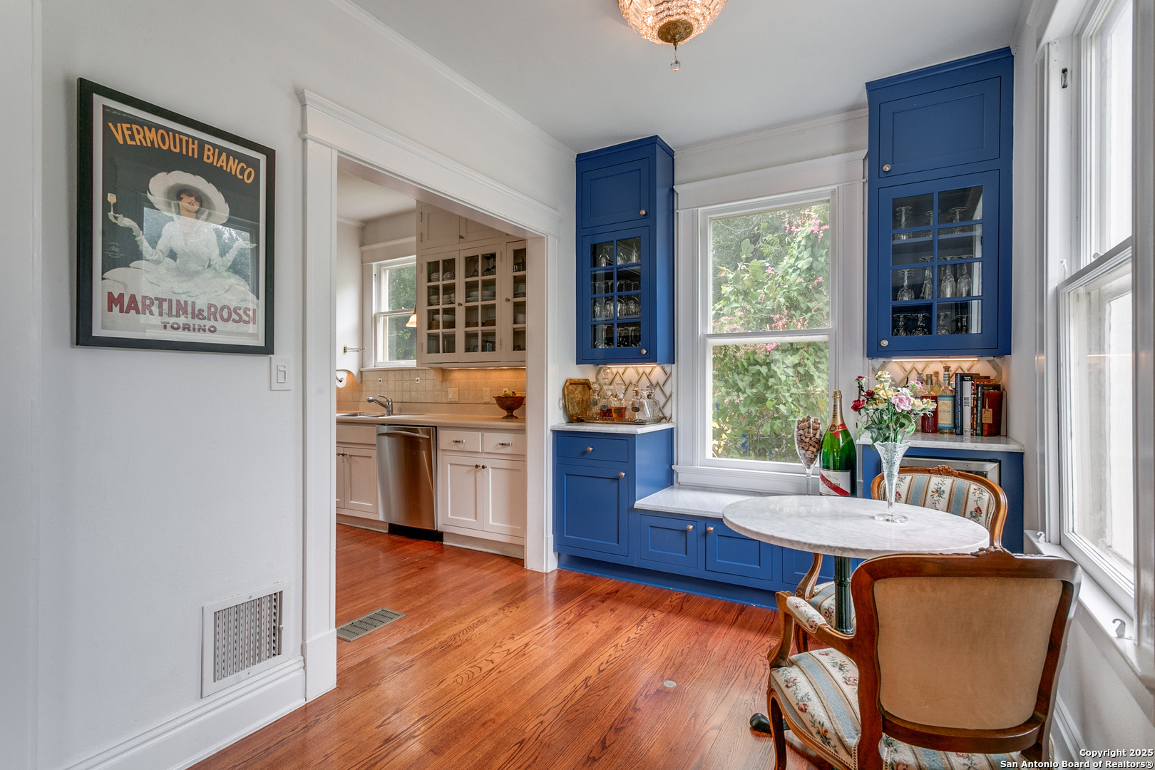 145 E Elsmere