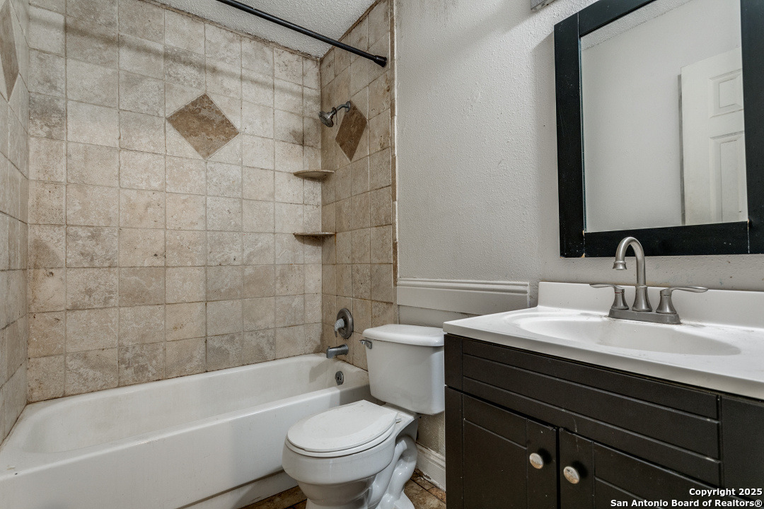 12222 Valley Forge Cir