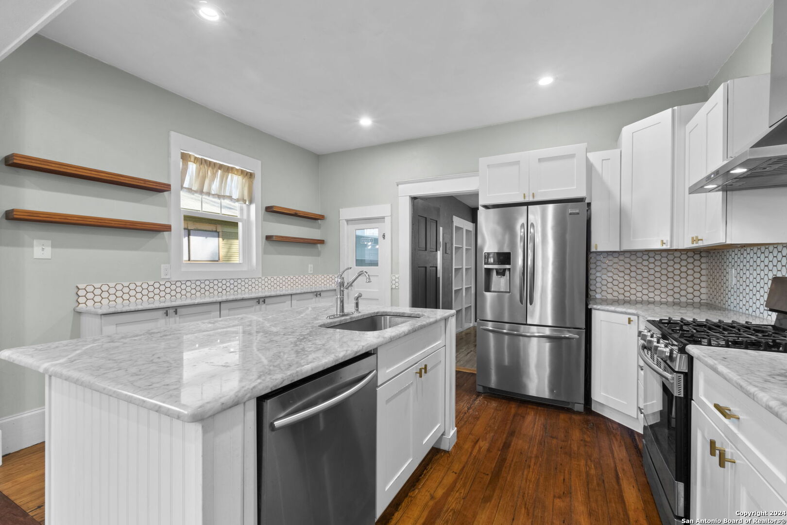 214 Loretta Place