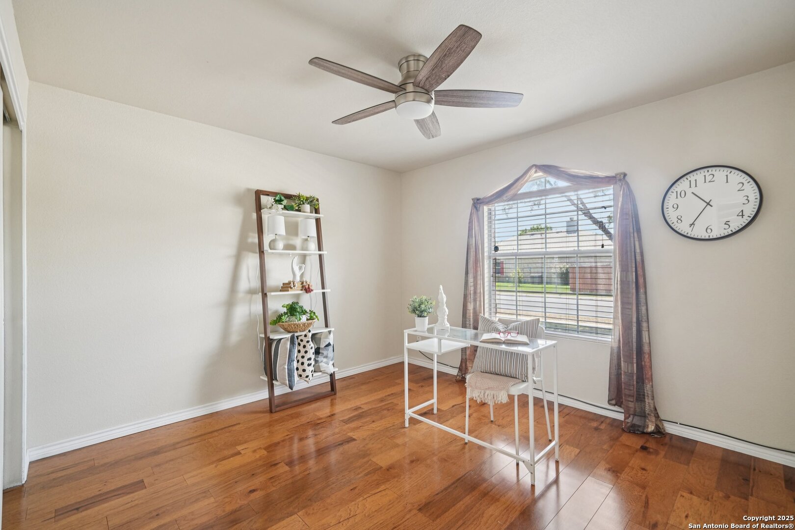 16710 Retama Crown