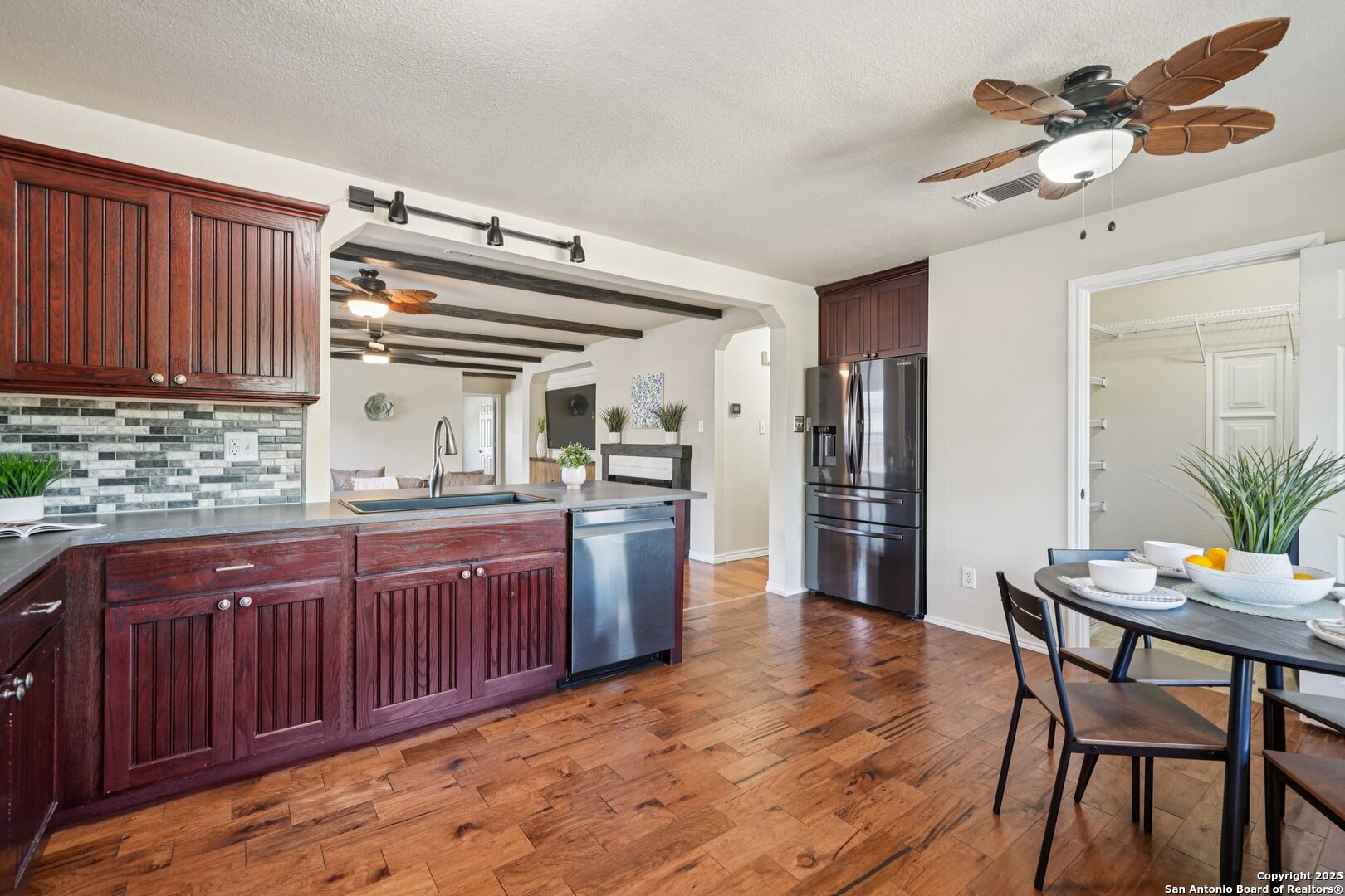 16710 Retama Crown