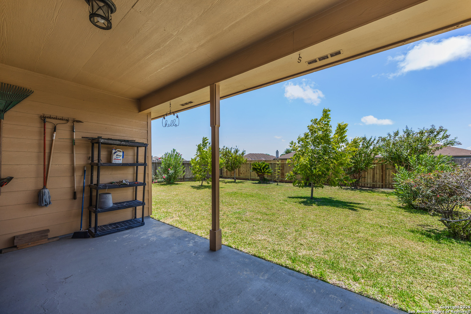 8009 Ventoso St