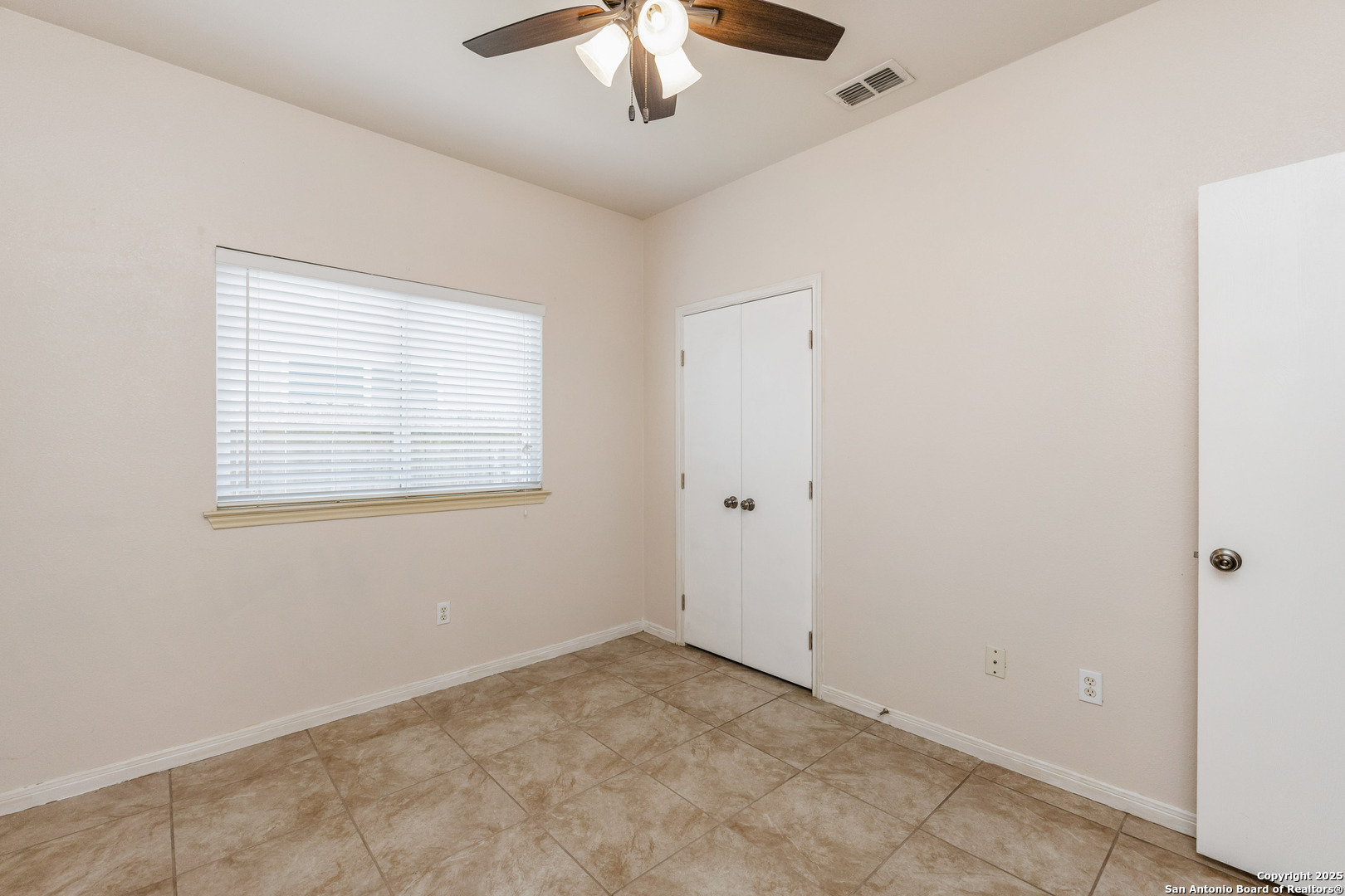 8009 Ventoso St