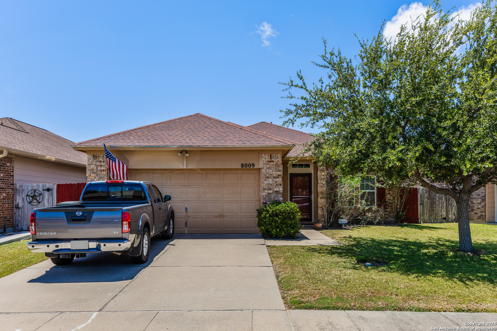 8009 Ventoso St