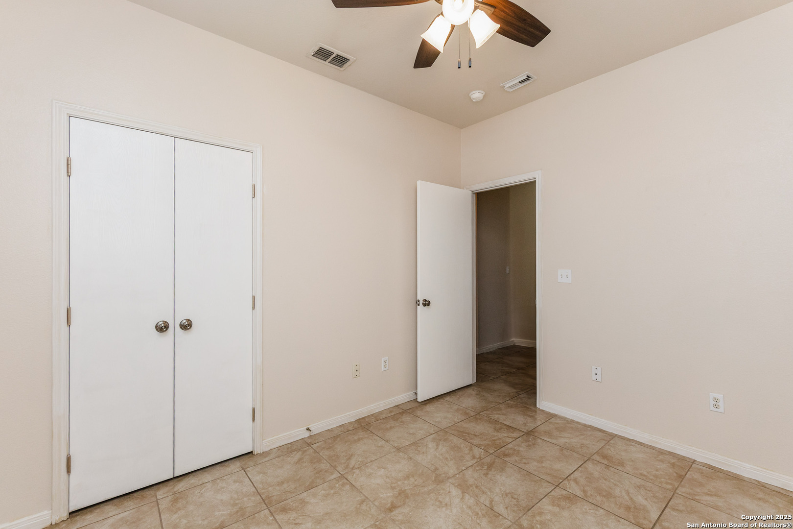 8009 Ventoso St