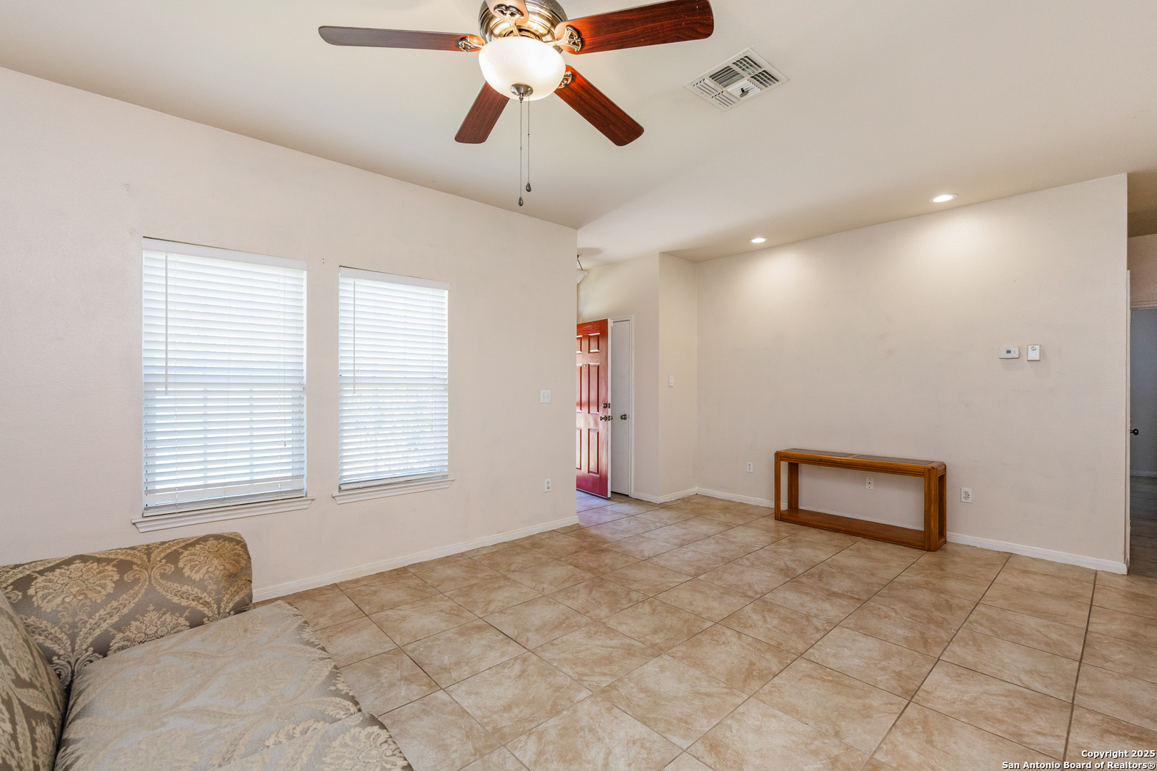8009 Ventoso St