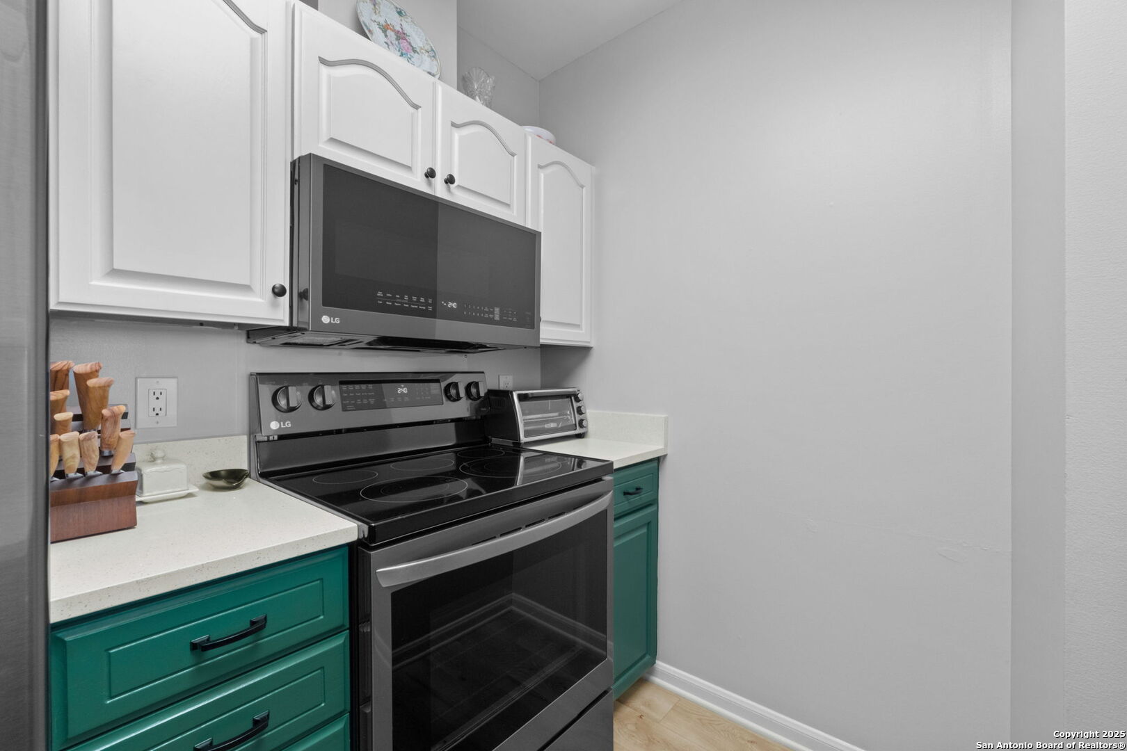 1 Towers Park Lane 1606