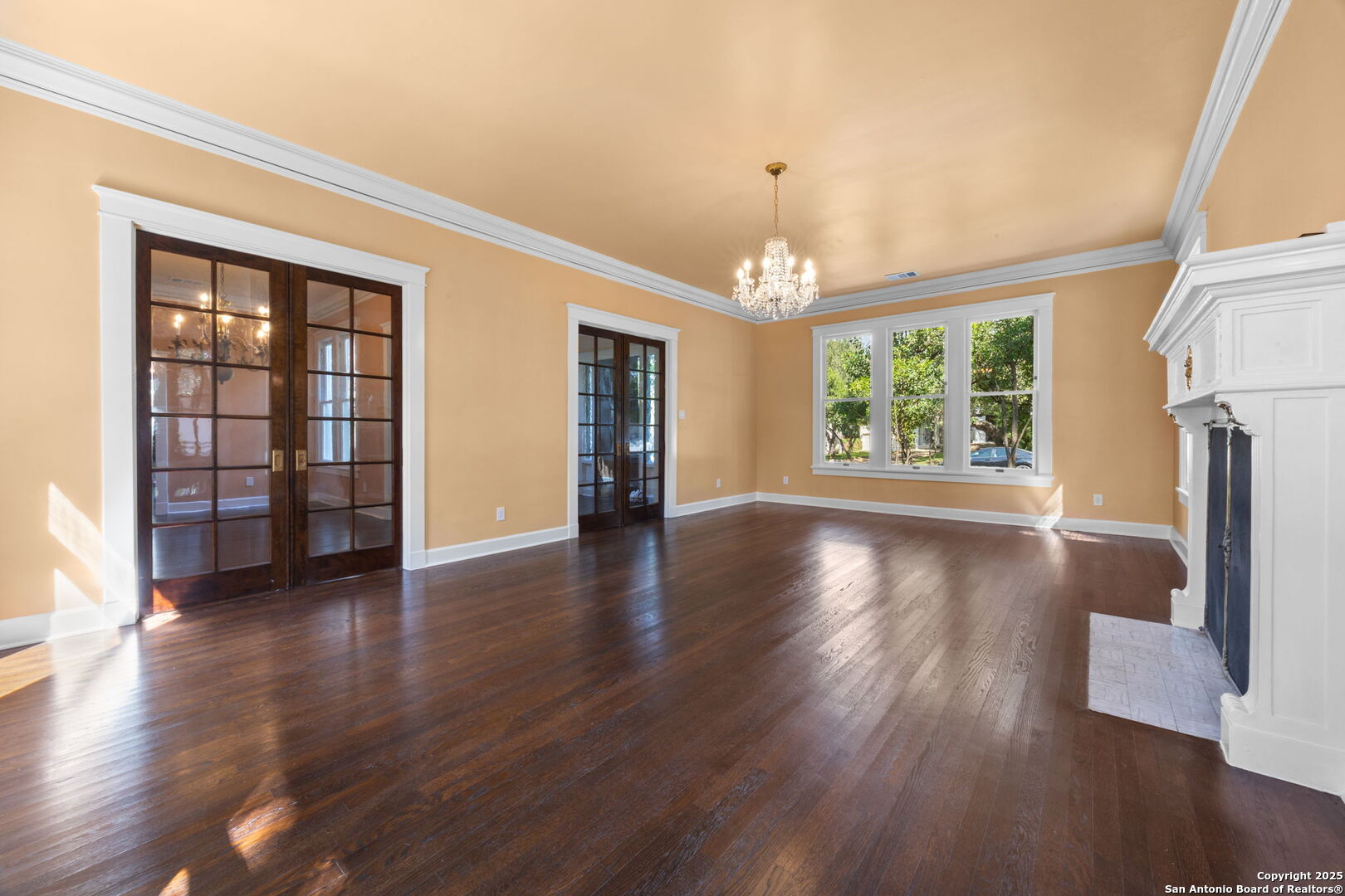 148 E Elsmere