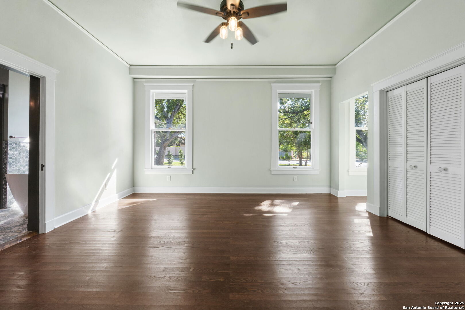 148 E Elsmere