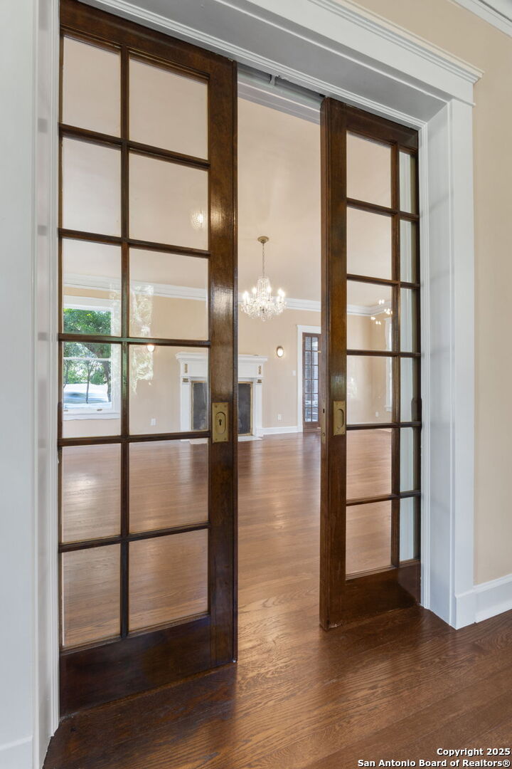 148 E Elsmere