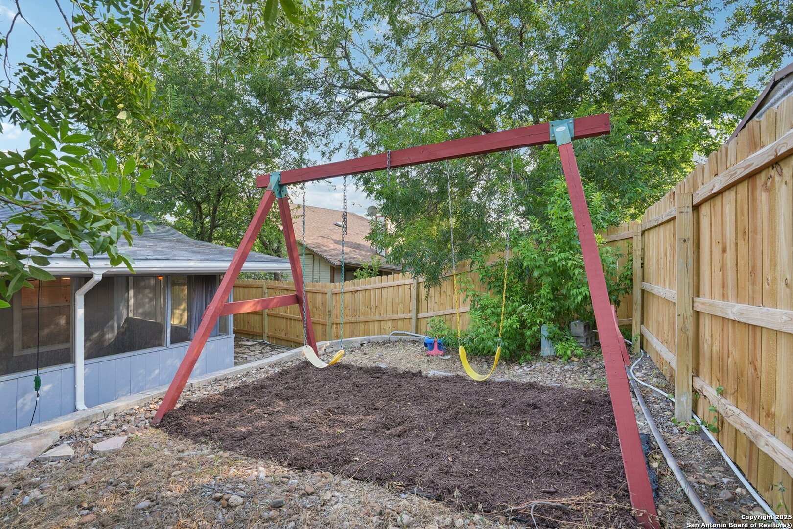 9735 Spruce Ridge