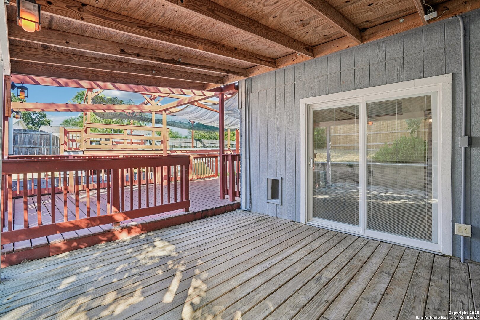 9735 Spruce Ridge