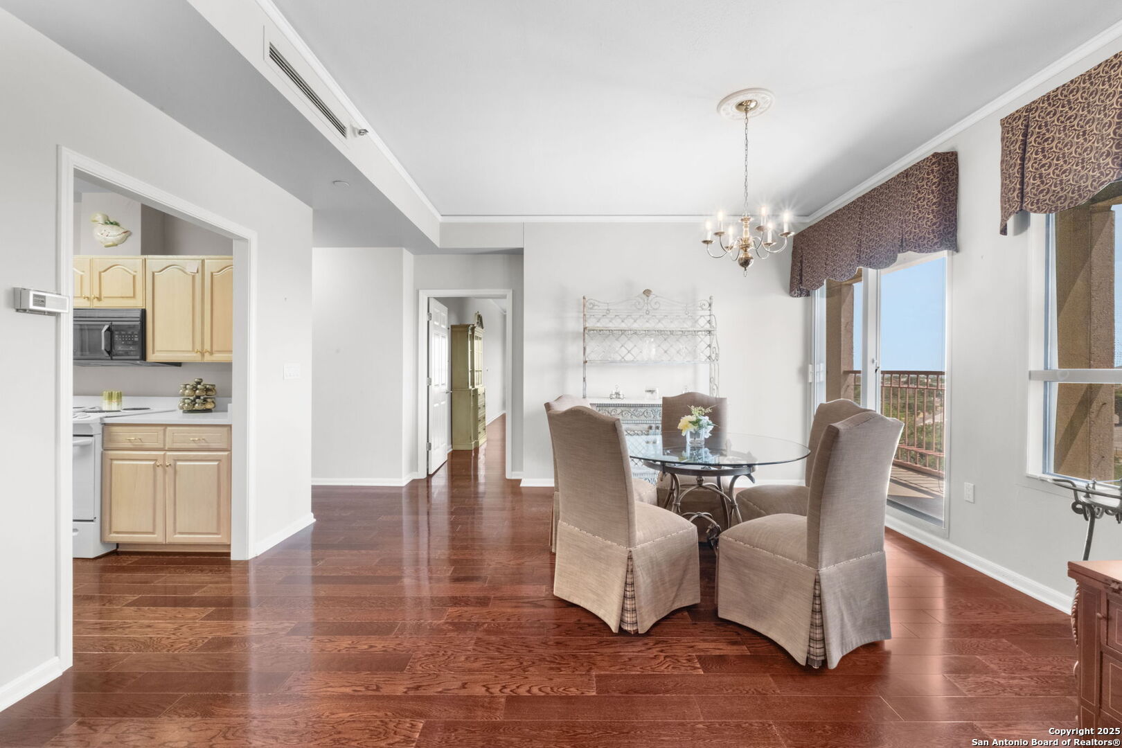 1 TOWERS PARK LN 711