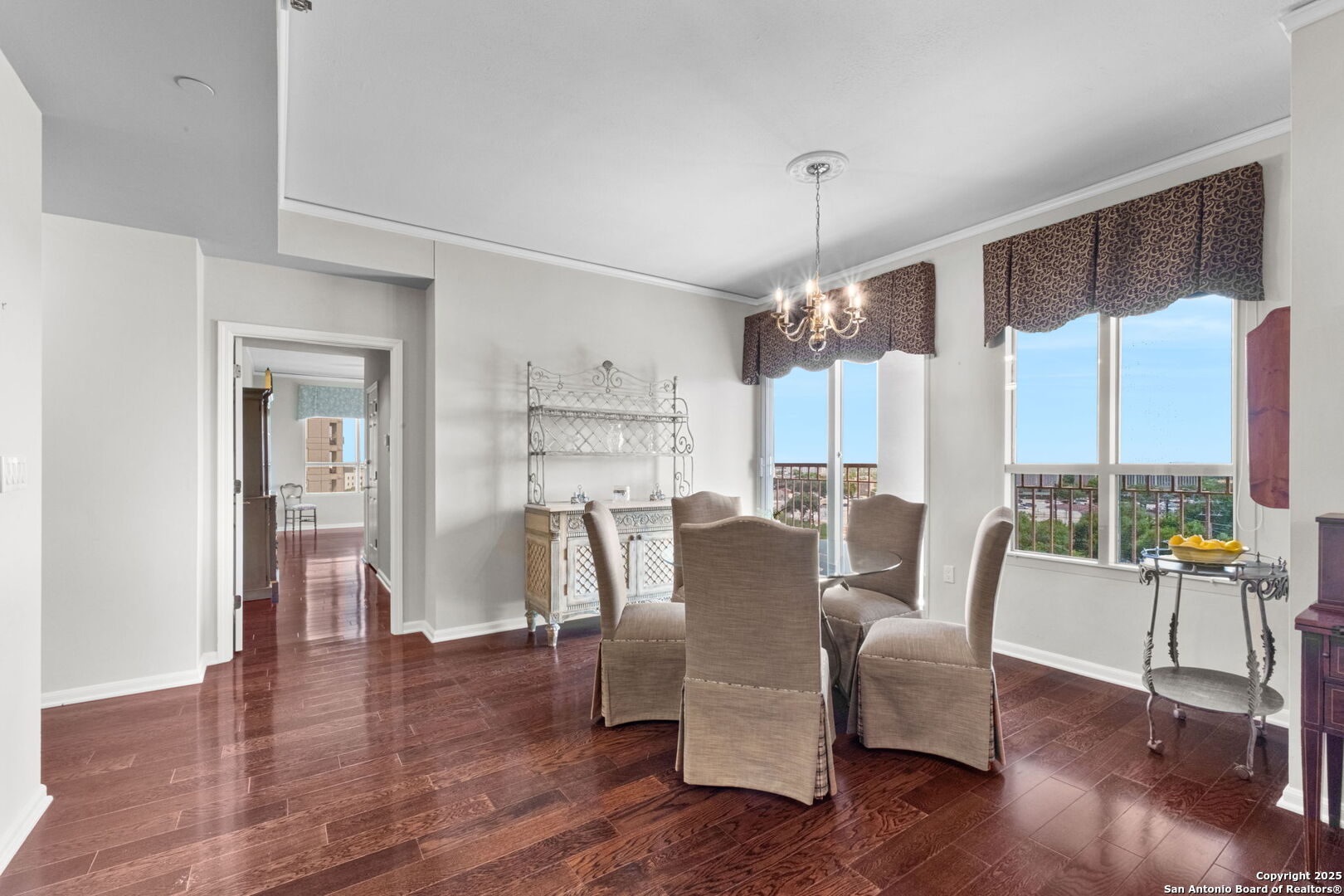 1 TOWERS PARK LN 711