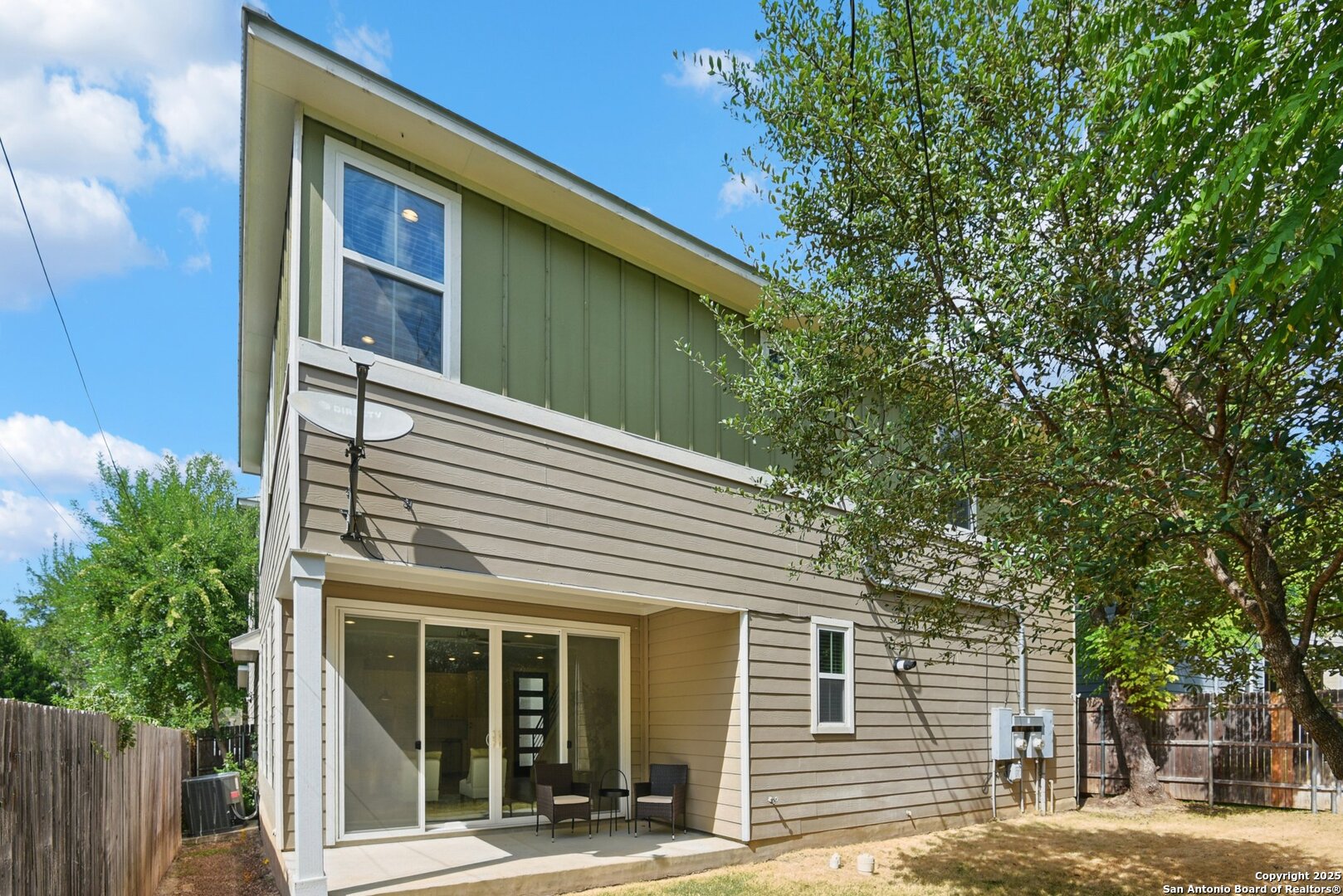 140 Claremont #102 102