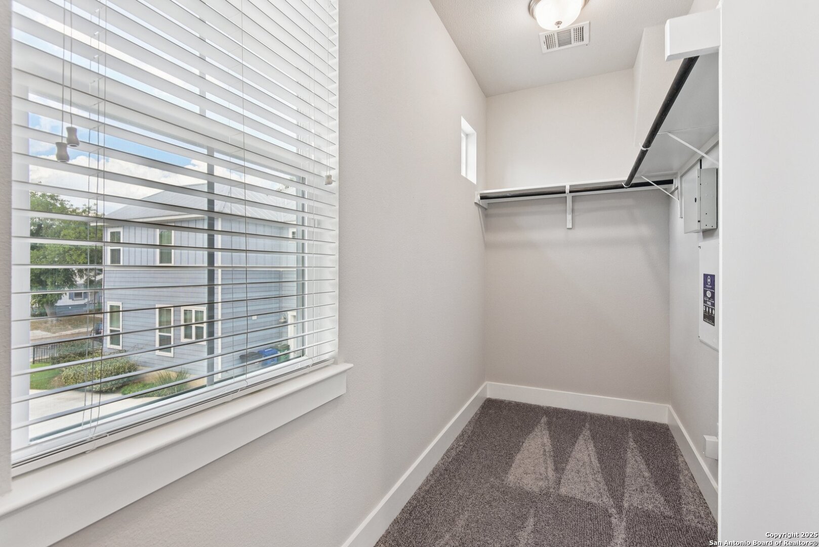 140 Claremont #102 102