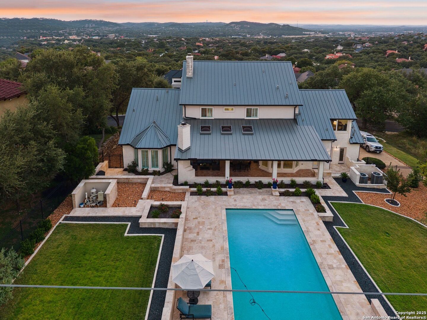 16 Highgate Dr