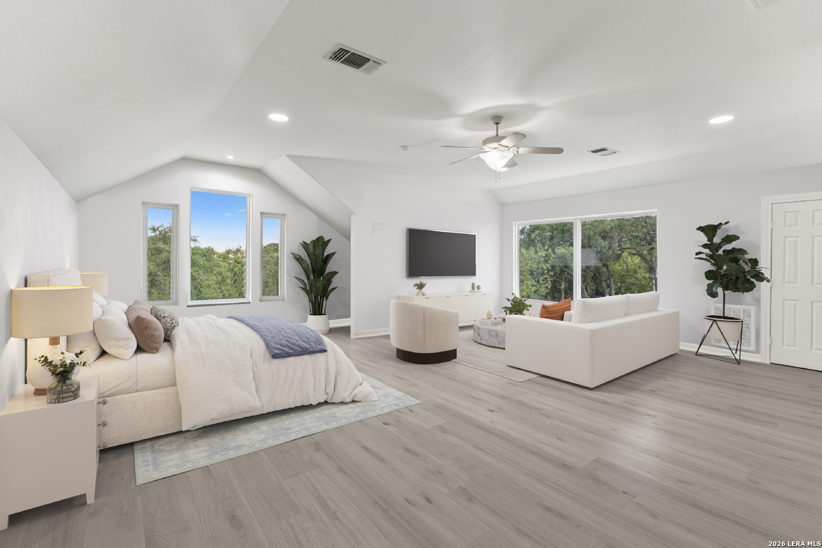 16 Highgate Dr