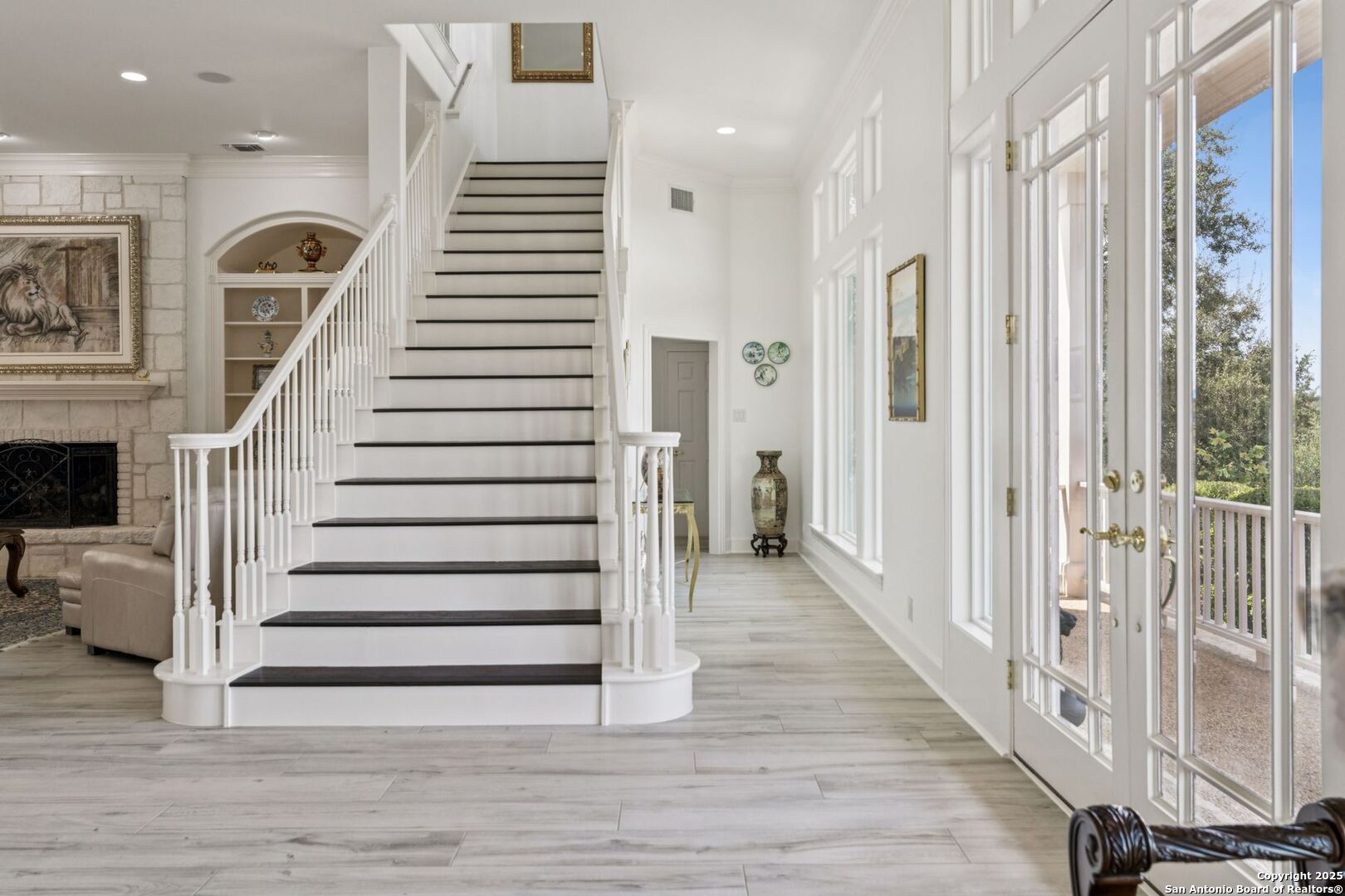 16 Highgate Dr