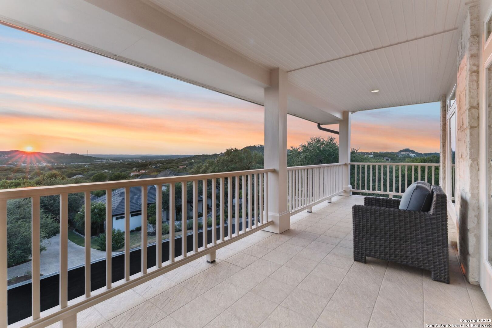 16 Highgate Dr