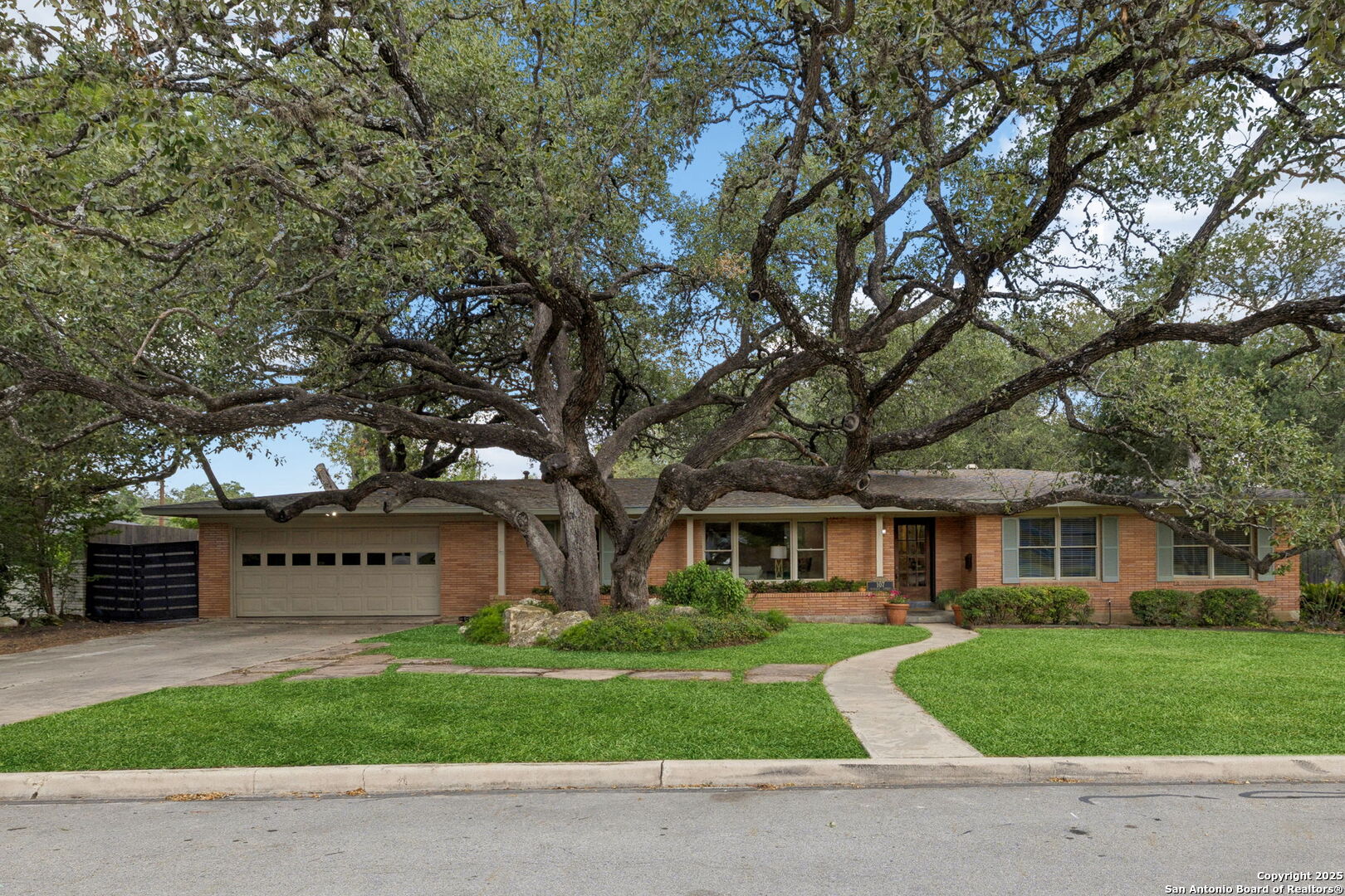 107 Wyndale