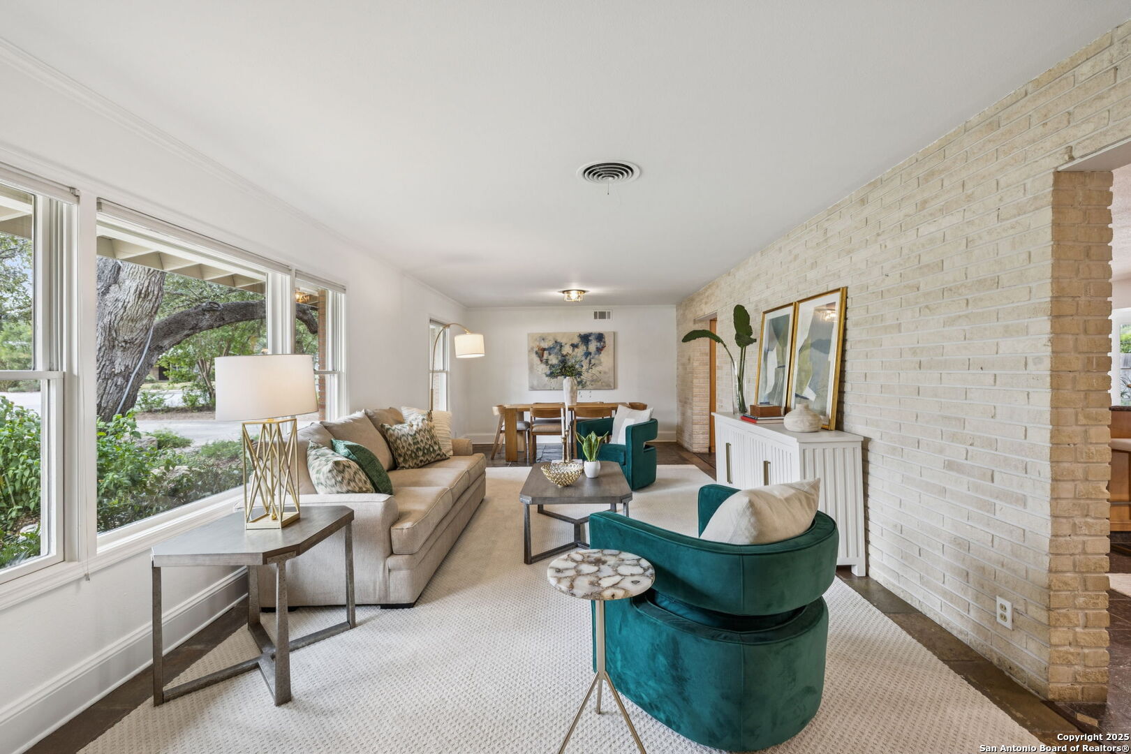 107 Wyndale