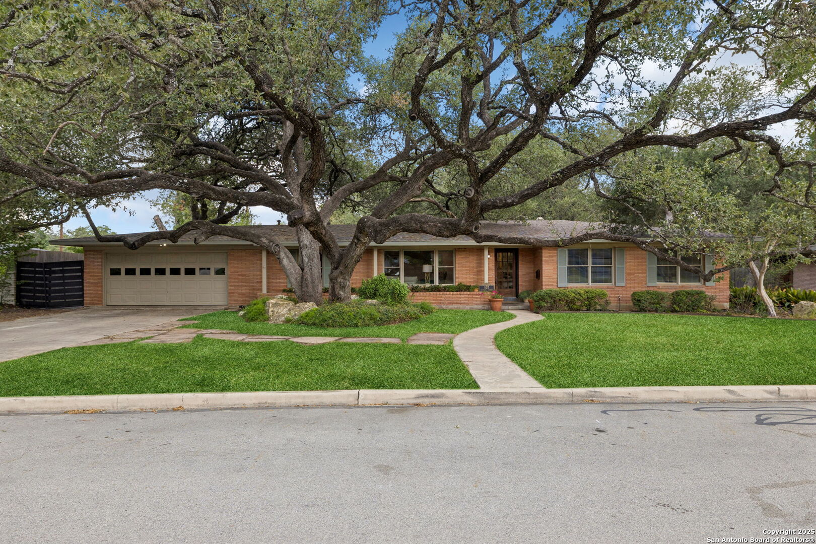 107 Wyndale