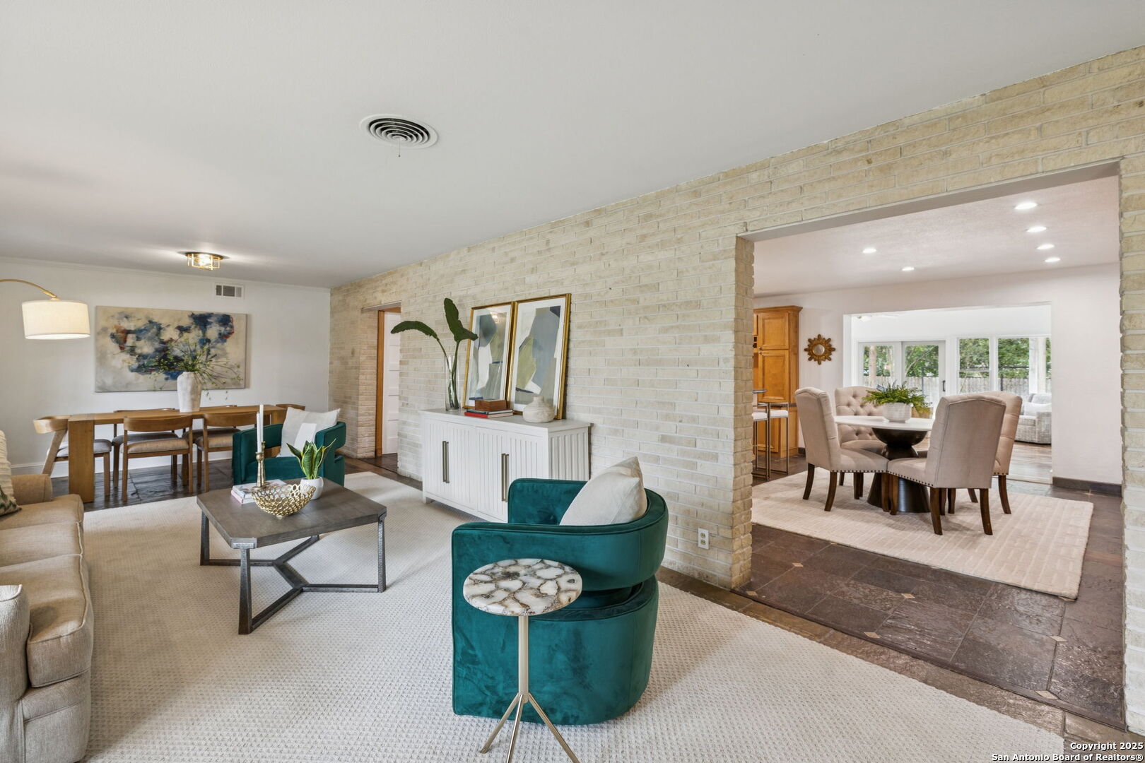 107 Wyndale