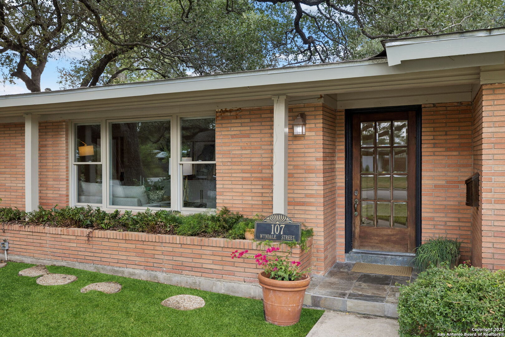 107 Wyndale