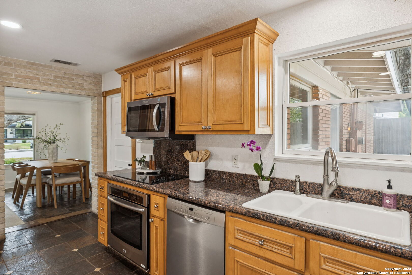 107 Wyndale
