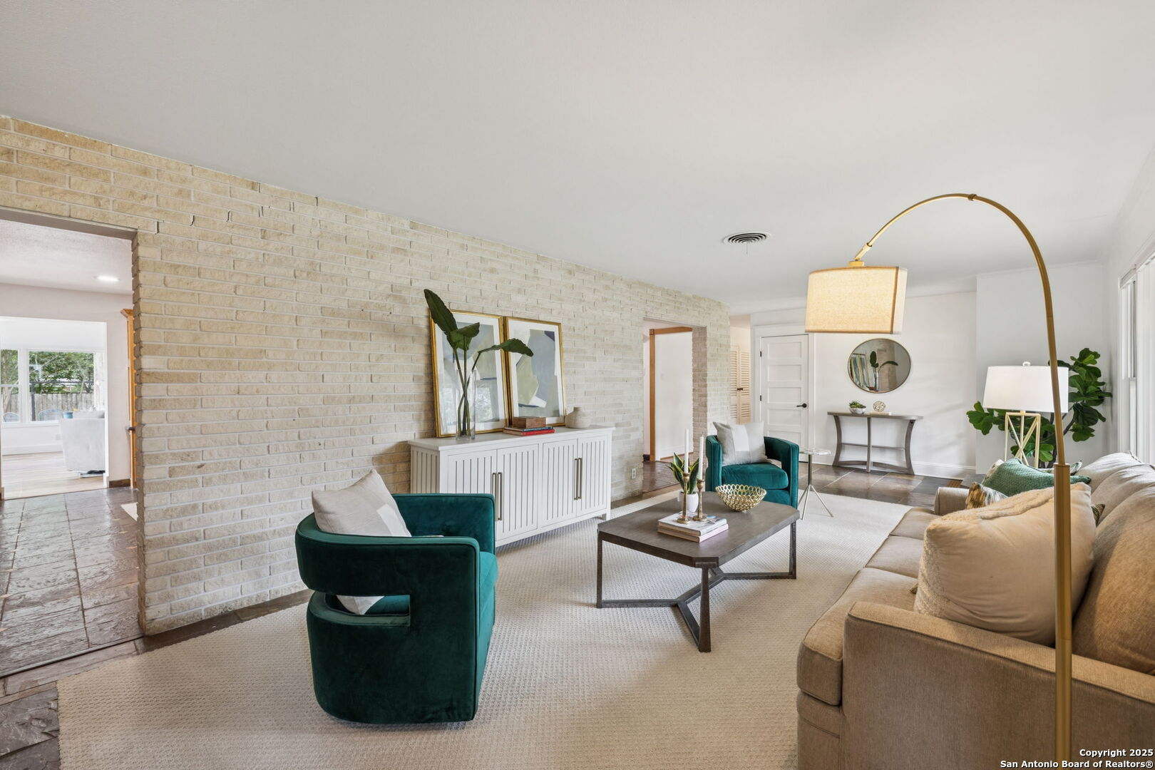 107 Wyndale