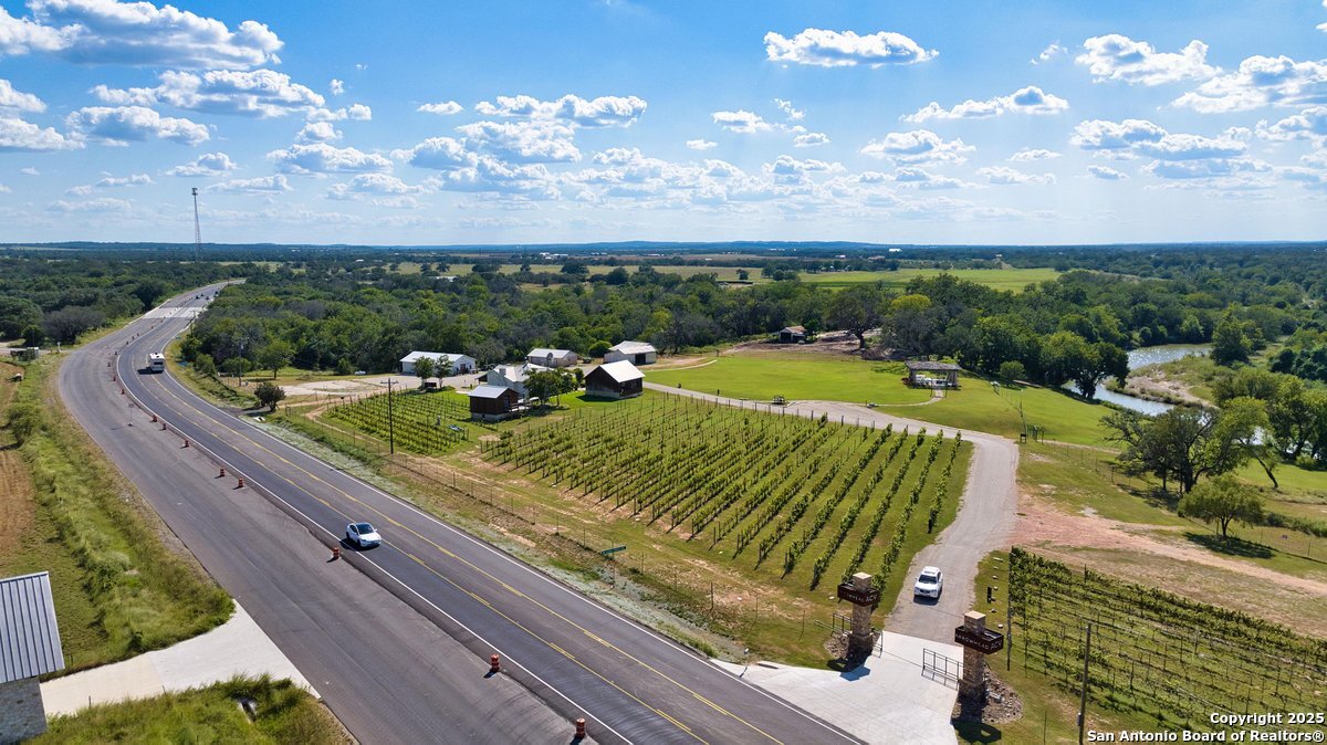 13502 US Hwy 290