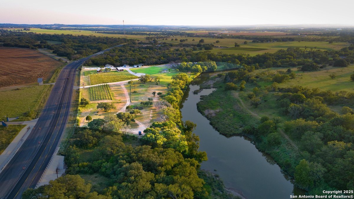 13502 US Hwy 290