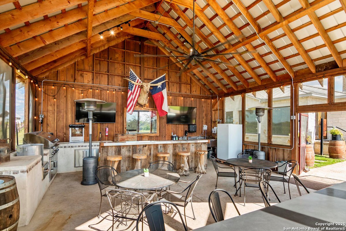 13502 US Hwy 290