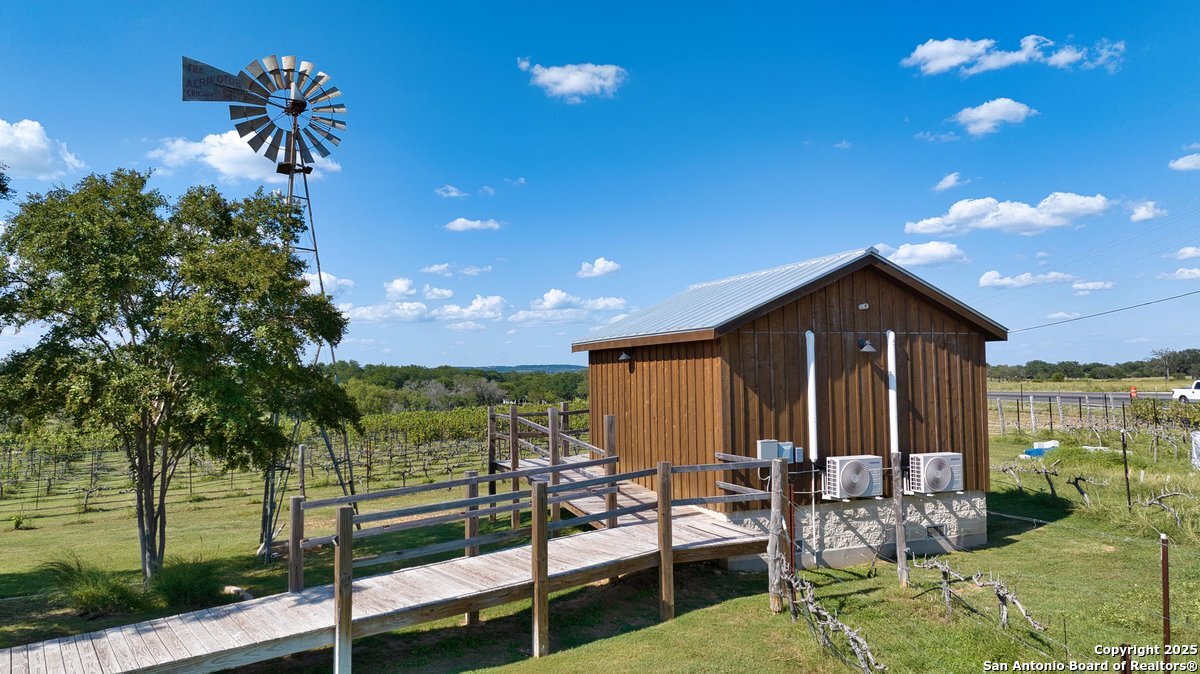 13502 US Hwy 290