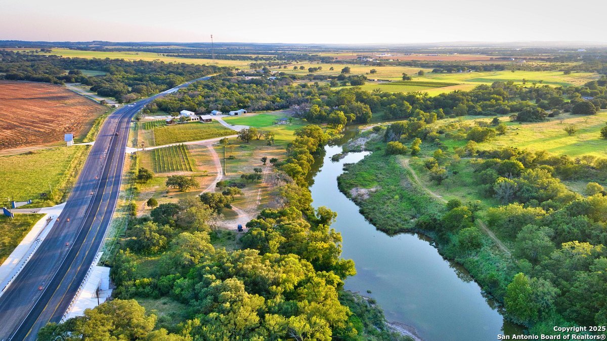 13502 US Hwy 290