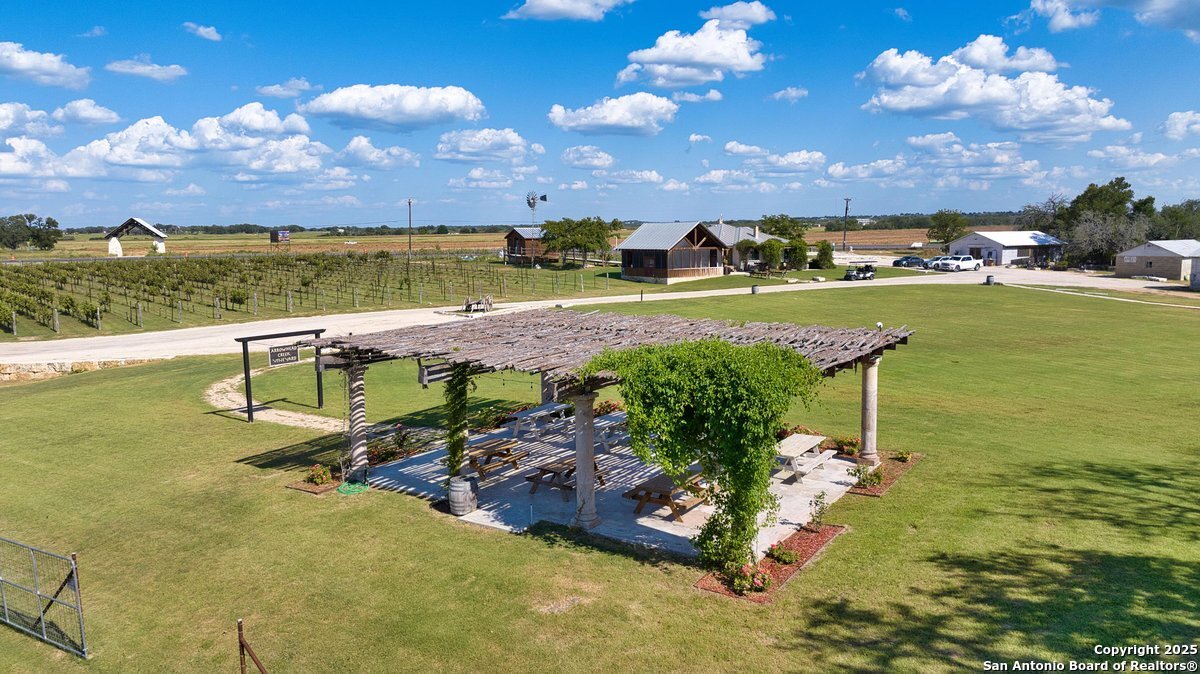 13502 US Hwy 290